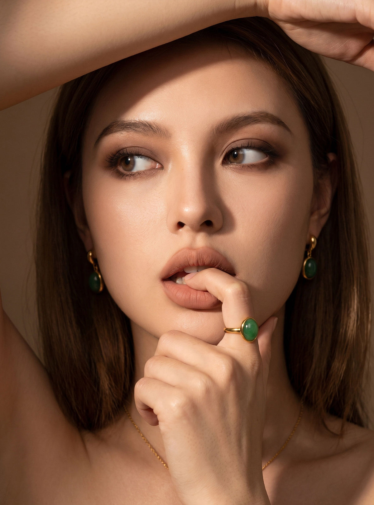 Line Oval Ring
