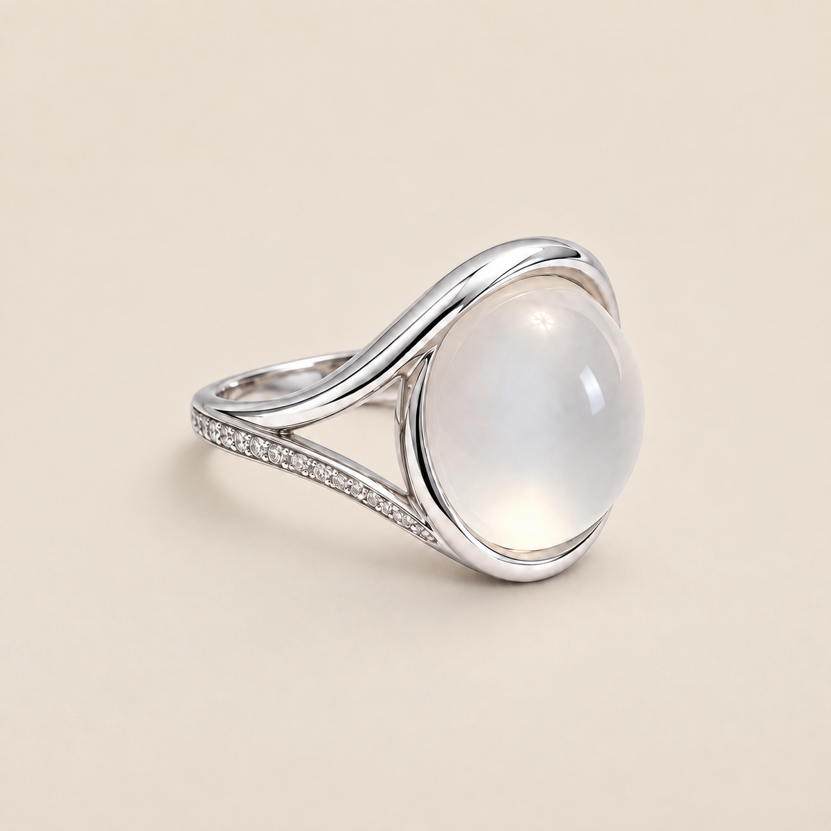 Fine Sculpted Oval Ring